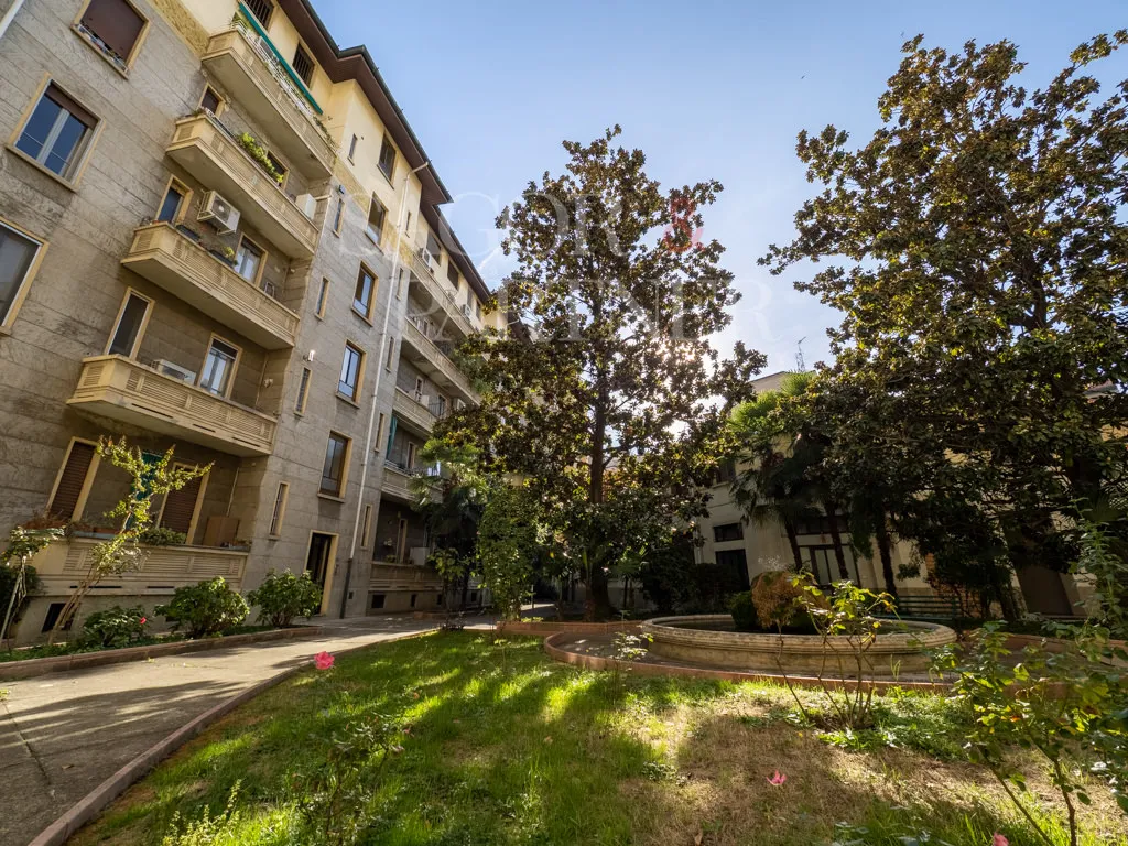 Trilocale Milano Piazza Piola 5 - giardino condominio