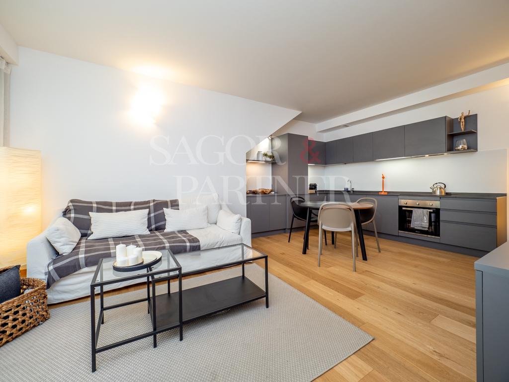 Trilocale In locazione Milano Via Costanza 38 - living Arredato