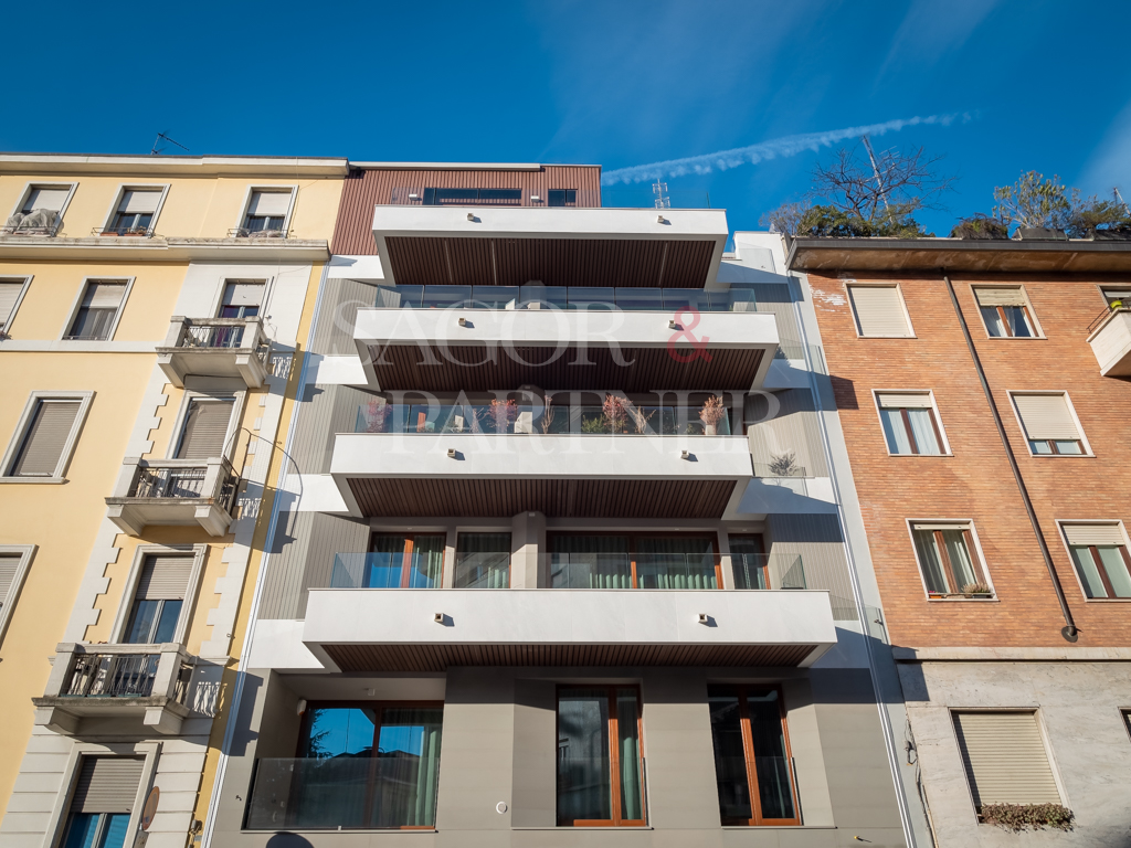 Trilocale In locazione Milano Via Costanza 38 - Facciata